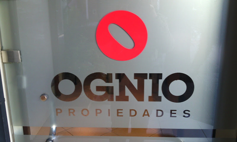 Ognio Propiedades - entrada de la oficina